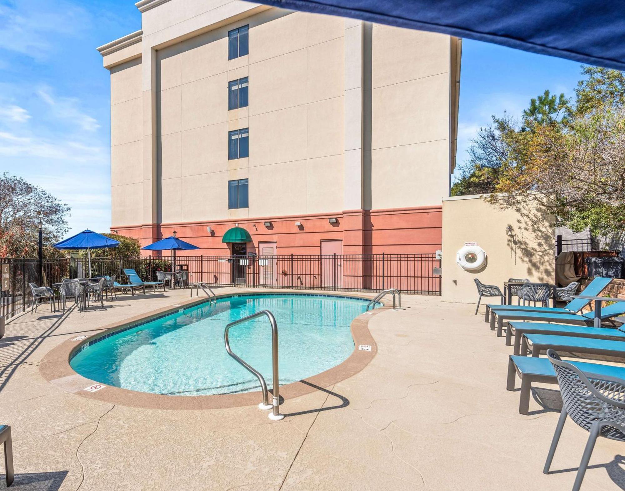 Hampton Inn Columbus-North Exteriér fotografie