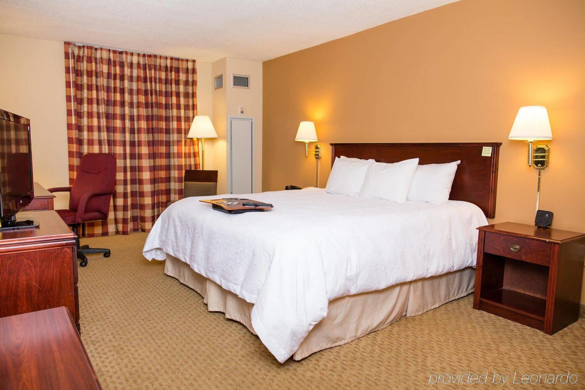 Hampton Inn Columbus-North Exteriér fotografie