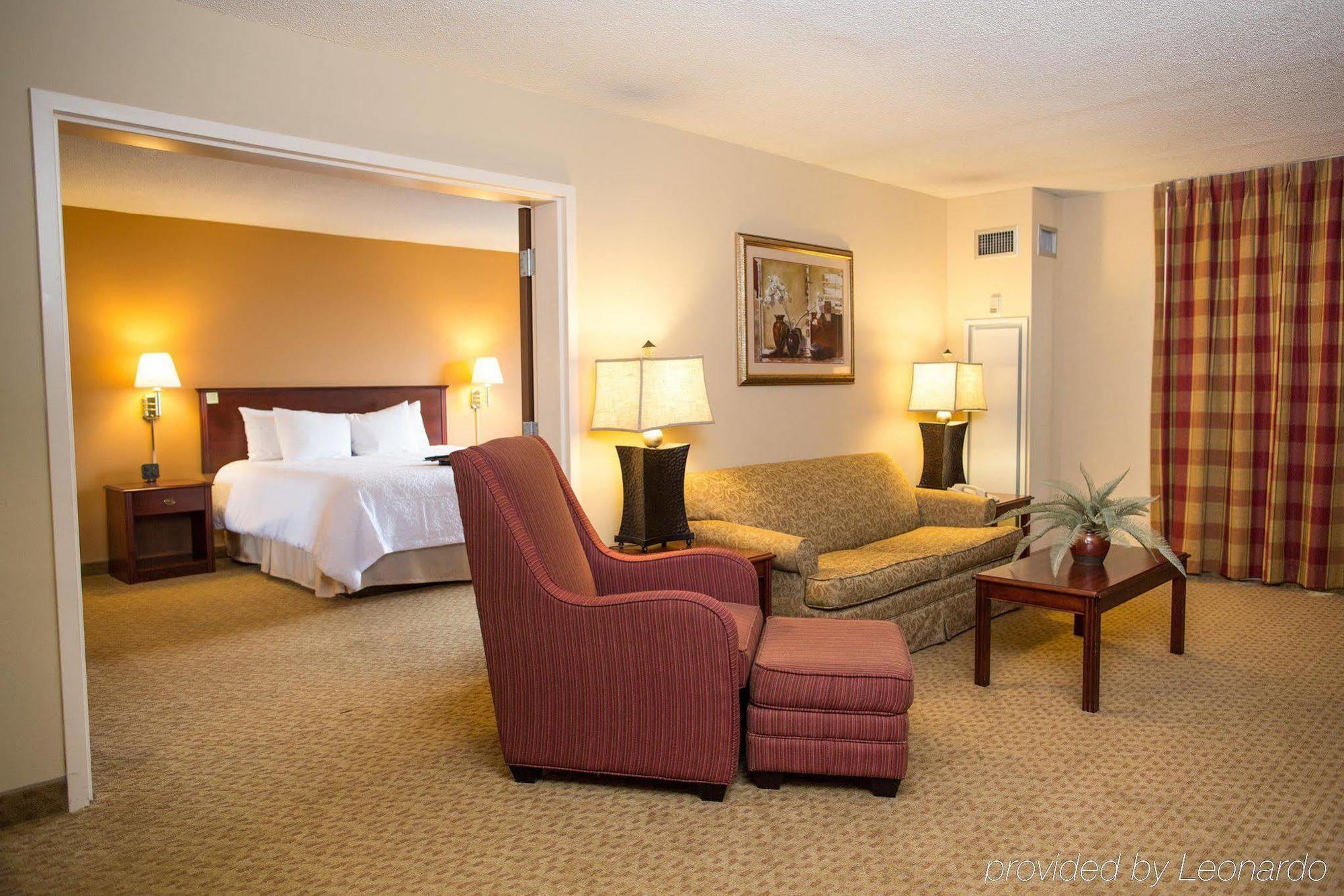 Hampton Inn Columbus-North Exteriér fotografie